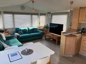 Modern Static for upto six guests near Padstow